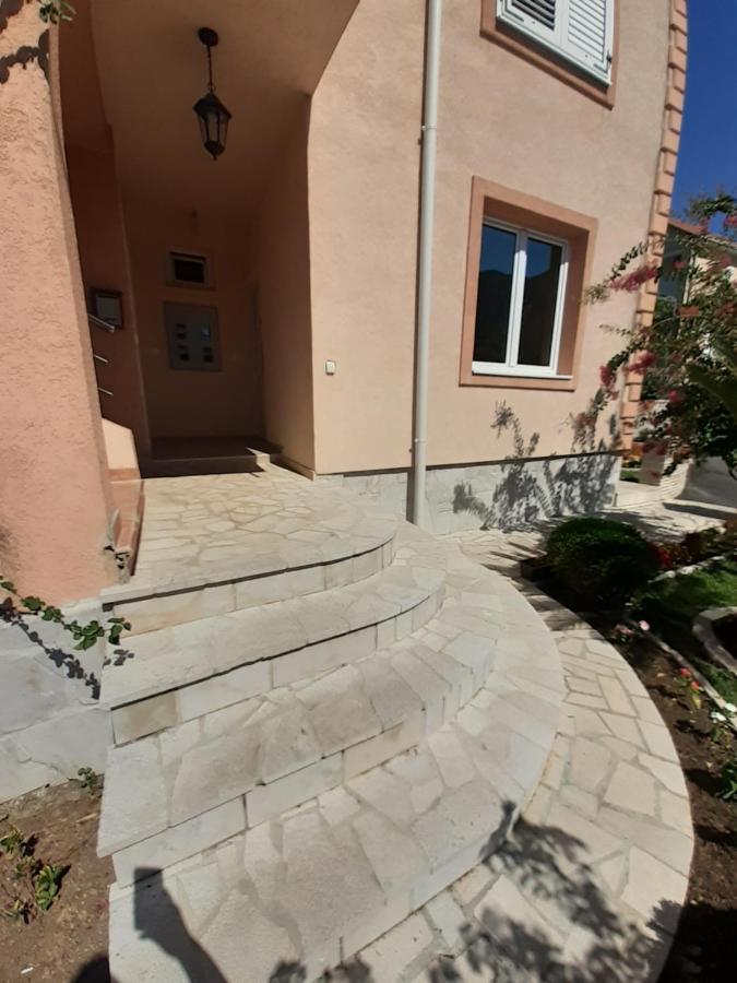 Apartmani Tanja Tivat Exterior foto