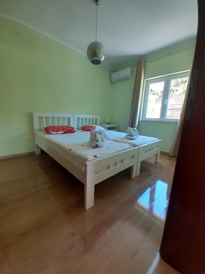 Apartmani Tanja Tivat Exterior foto