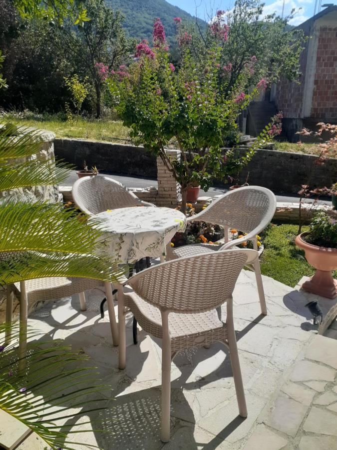 Apartmani Tanja Tivat Exterior foto