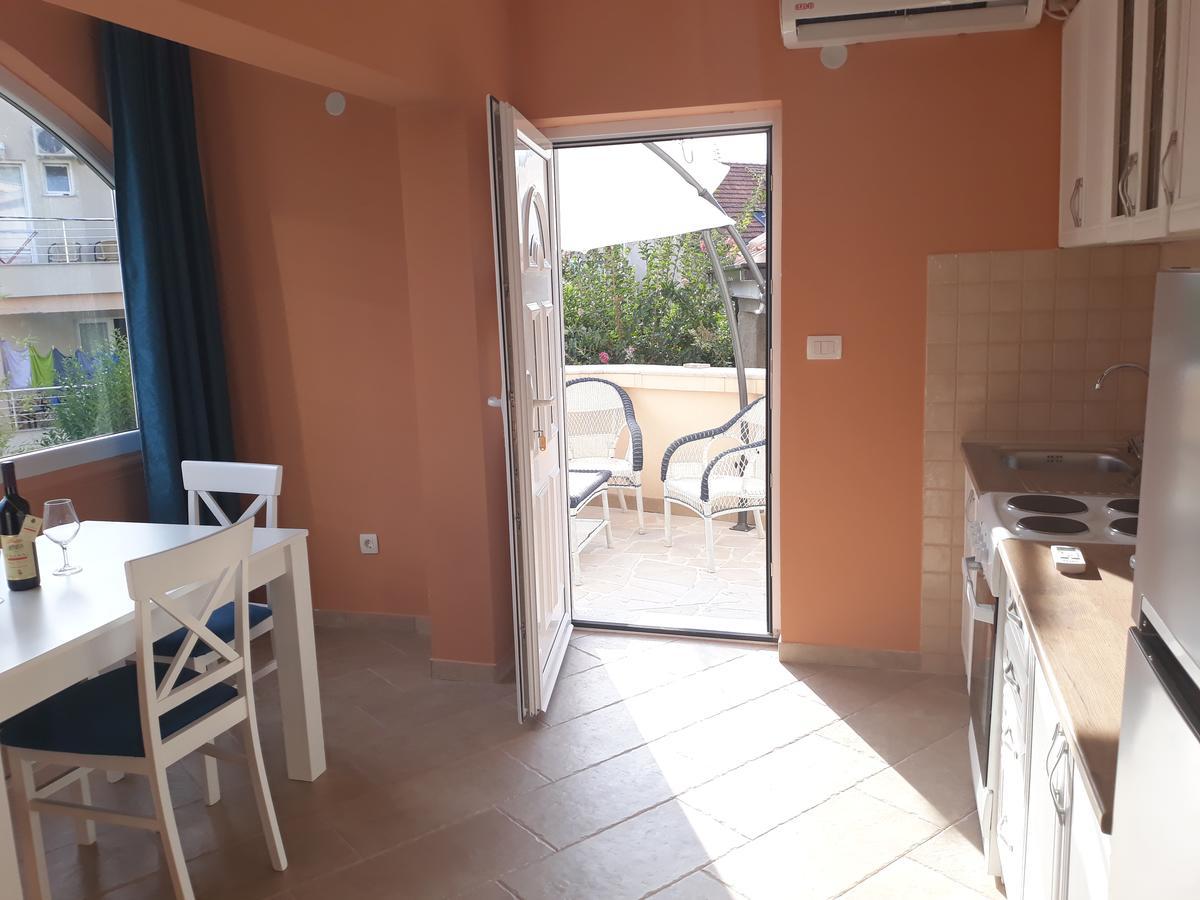 Apartmani Tanja Tivat Exterior foto