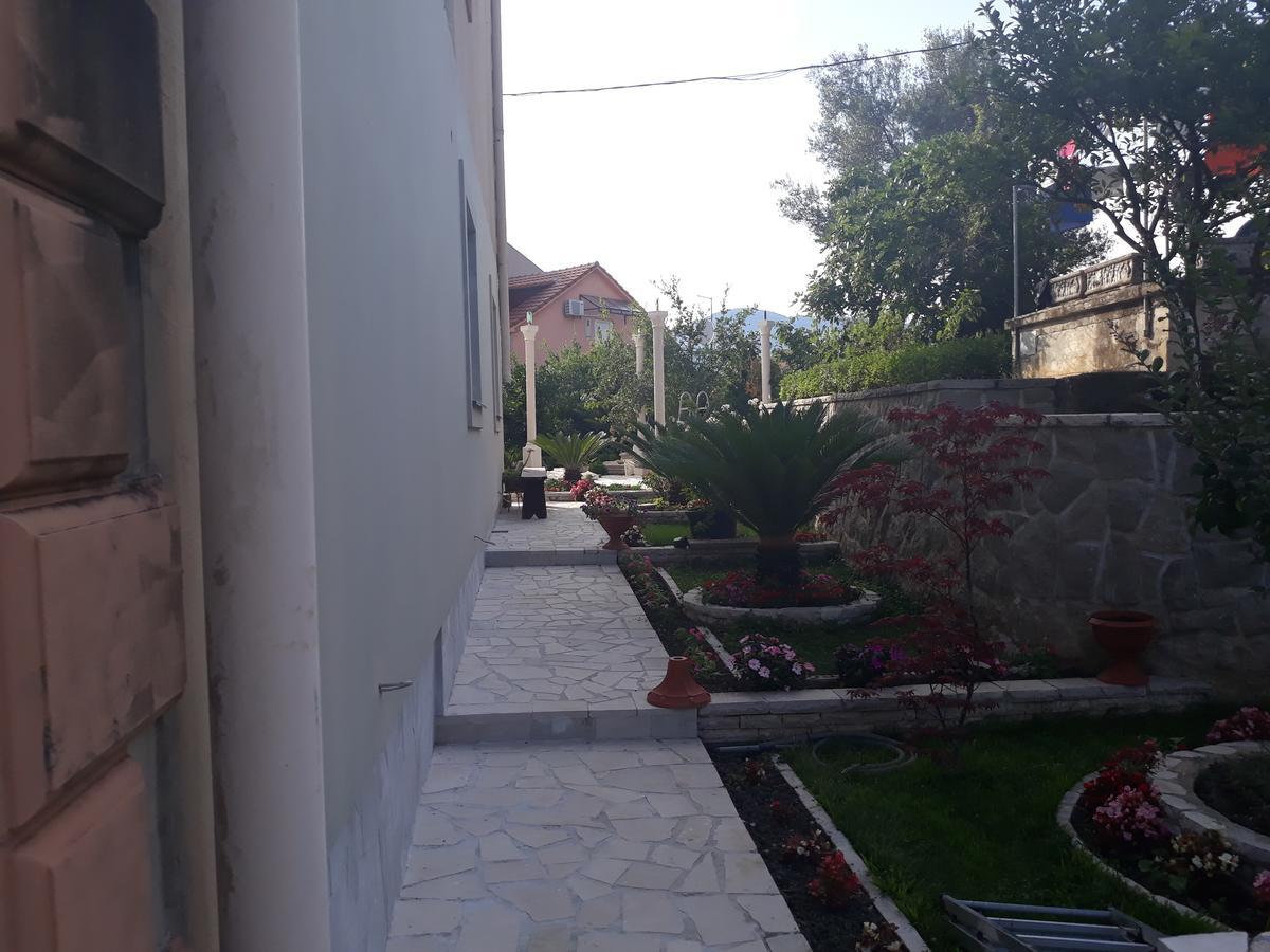 Apartmani Tanja Tivat Exterior foto